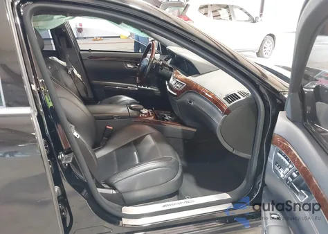 2013 Mercedes-Benz S 63 Amg z USA, uszkodzony, nr VIN WDDNG7EBXDA511290